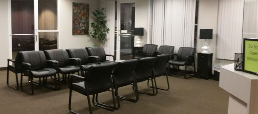 inner view of Counseling group in Hurst Texas; sitting arrangement for patients at Texas Health & counseling group
