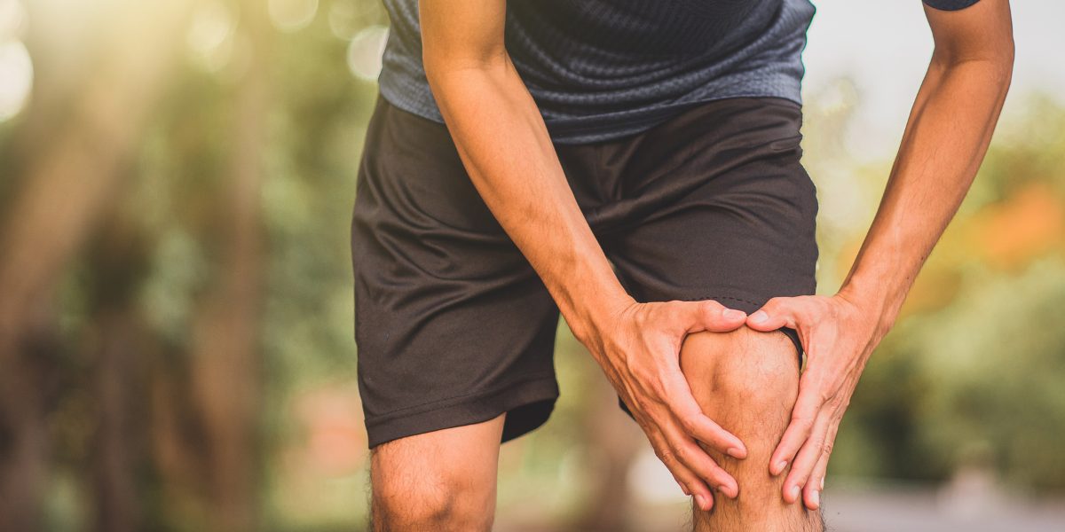 Knee Pain From Hiking: The Best Prevention and Treatment Options