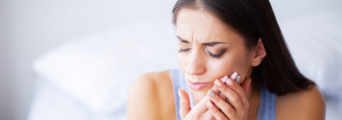 Possible Causes of Tooth Pain When Shaking My Head