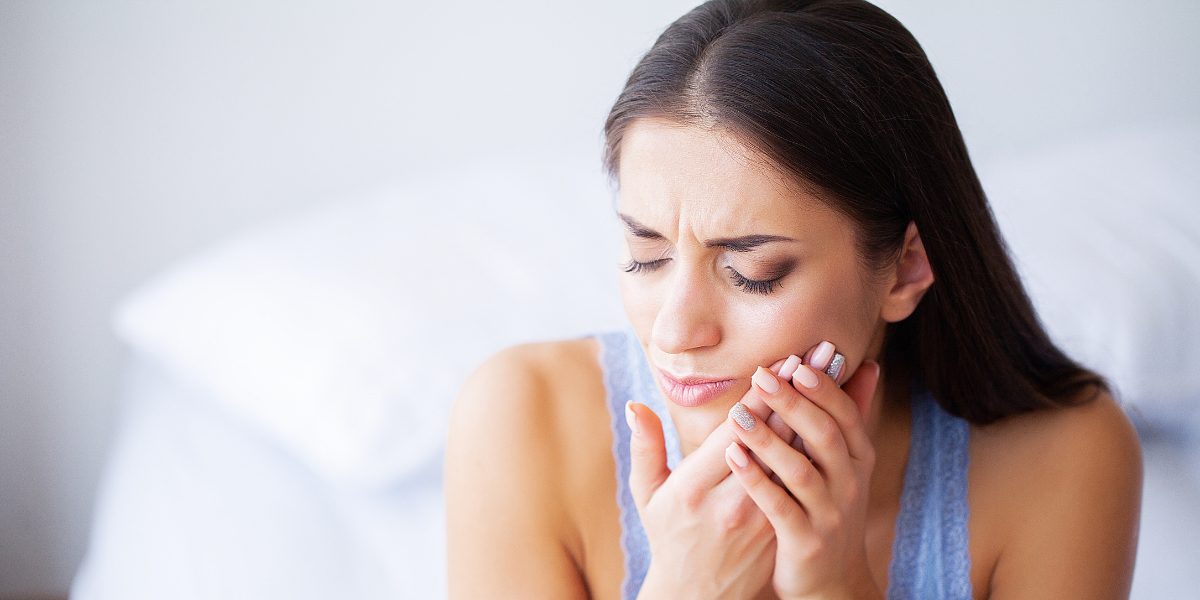 Possible Causes of Tooth Pain When Shaking My Head